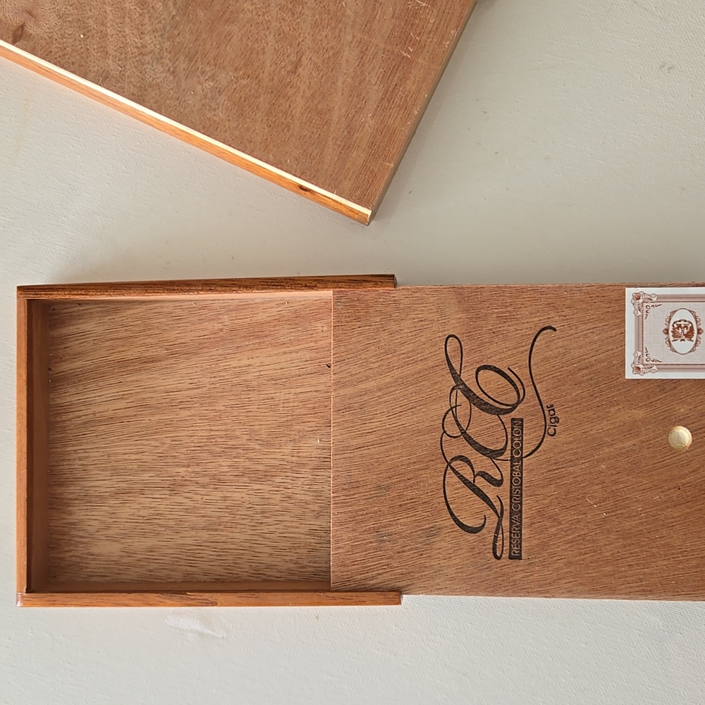 Two RCC Reserva Cristobal Colon wood Cigar Boxes - Picture 10 of 14